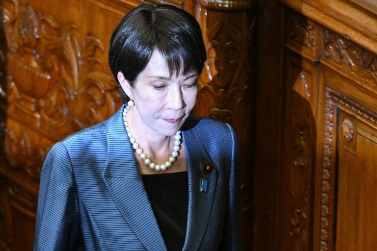 中方雷霆反击,“高市几乎无牌可打”