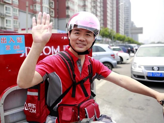 刘强东送外卖,日亏1.16亿元…..
