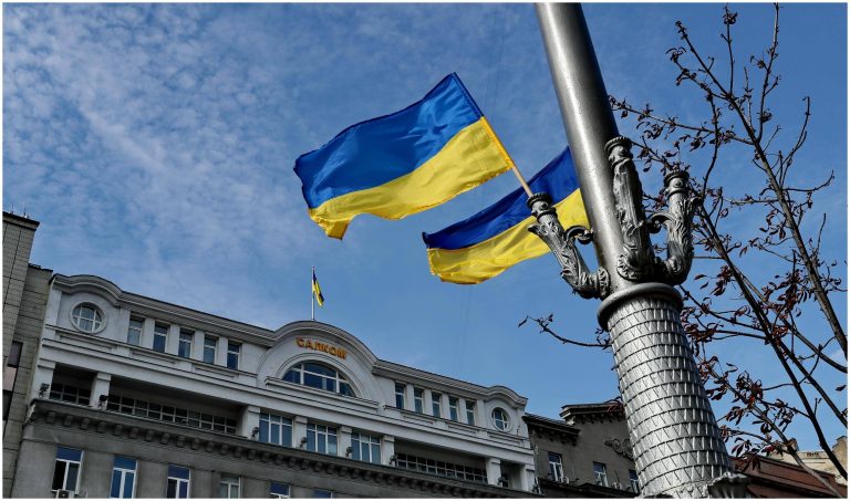 乌克兰曝战时腐败窝案 两名部长下台