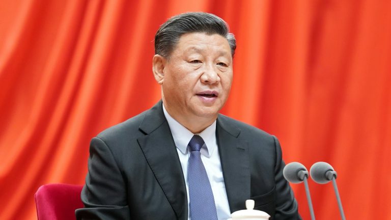 习近平:网络乱象污染社会 要敢于切断利益链……