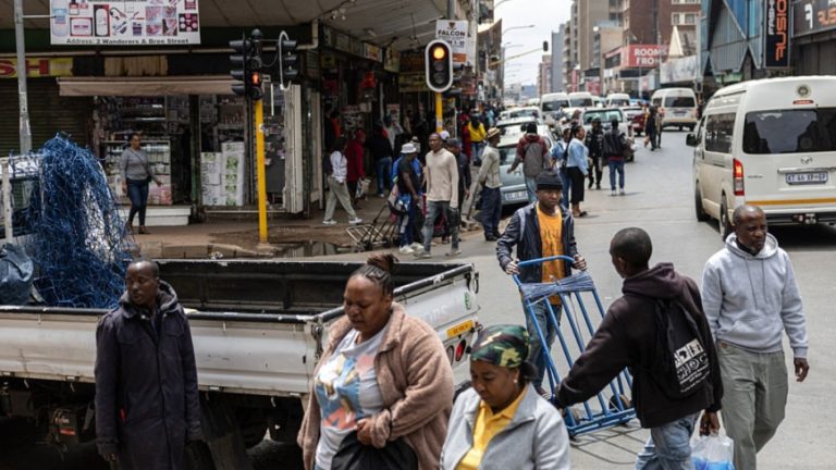 倒退最快国家:从全球第六到穷国,只用了五年