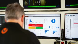 全球调查揭:AI用户最担心这问题 胜过失业焦虑