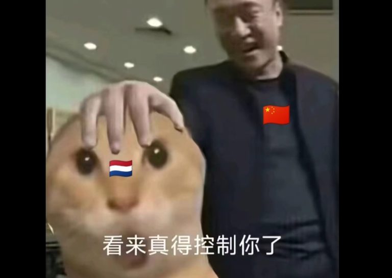 中美一坐下来,全世界傻眼。荷兰:“ 龙哥……我现在道歉还来得及不 ?”