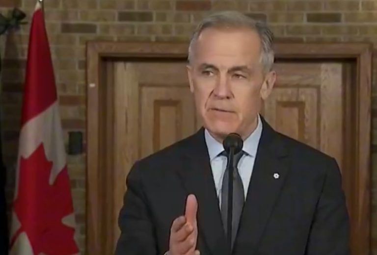 卡尼怒怼特朗普:加拿大的存在并非“仰赖美国”