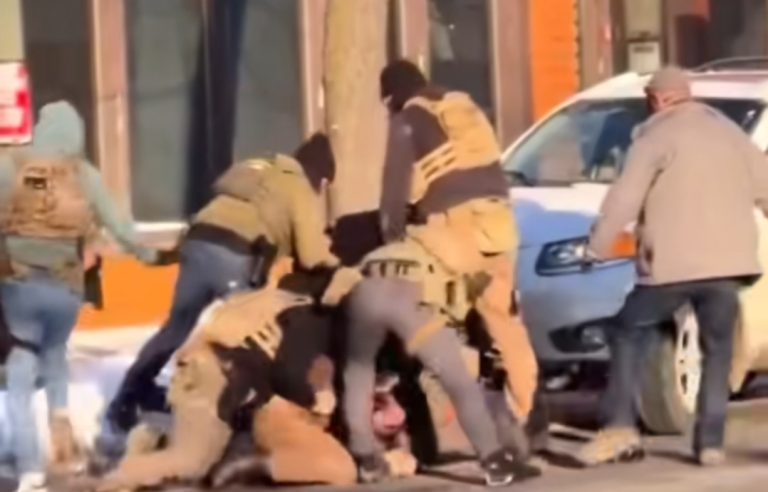 美明尼苏达州又一居民遭联邦执法人员枪击身亡 当地局势再升温