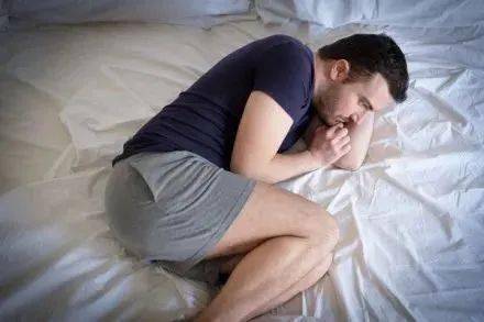 研究发现:左侧睡恐有一项“奇怪副作用”……