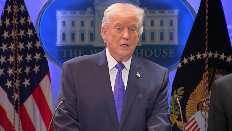 “所以,输了吗?”美媒披露“特朗普得知关税政策被判违法的那一刻”