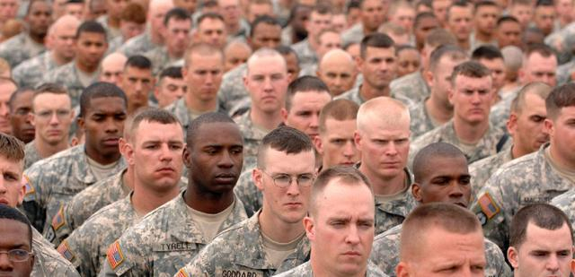 美国陆军“拉人头” 42岁高龄 抽过大麻也能上