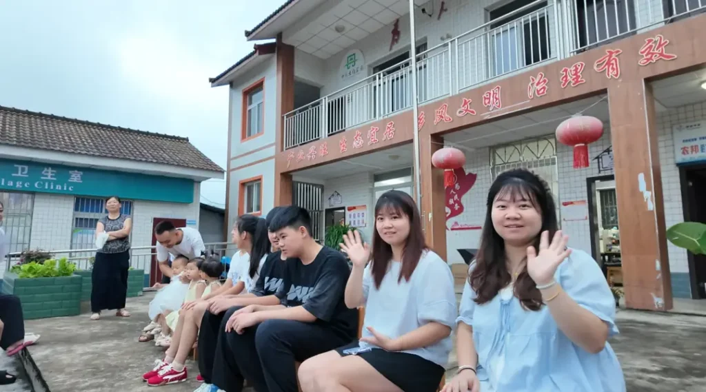 四川眉山一小村落有33对双胞胎 专家回应成因