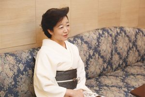 高市改组内阁,“银座妈妈桑”当上财务大臣政务官